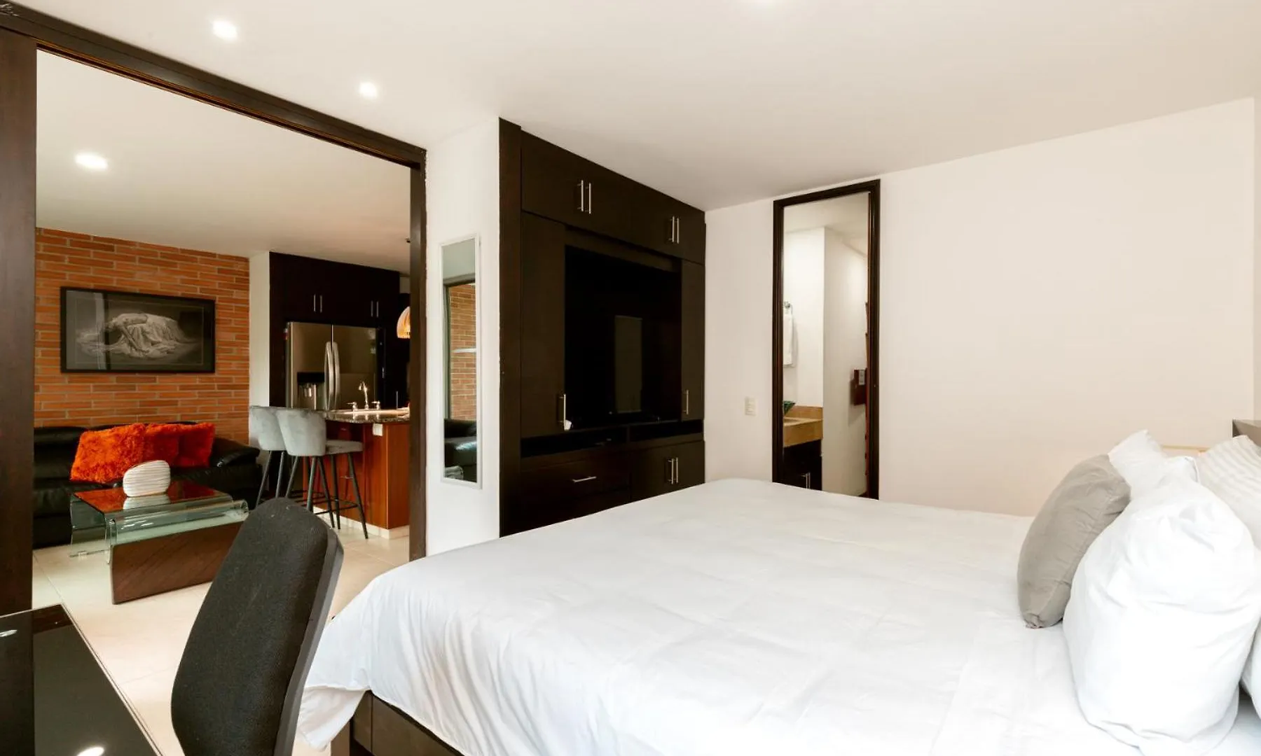 Blux Apartments Medellín 0*,  Colombia