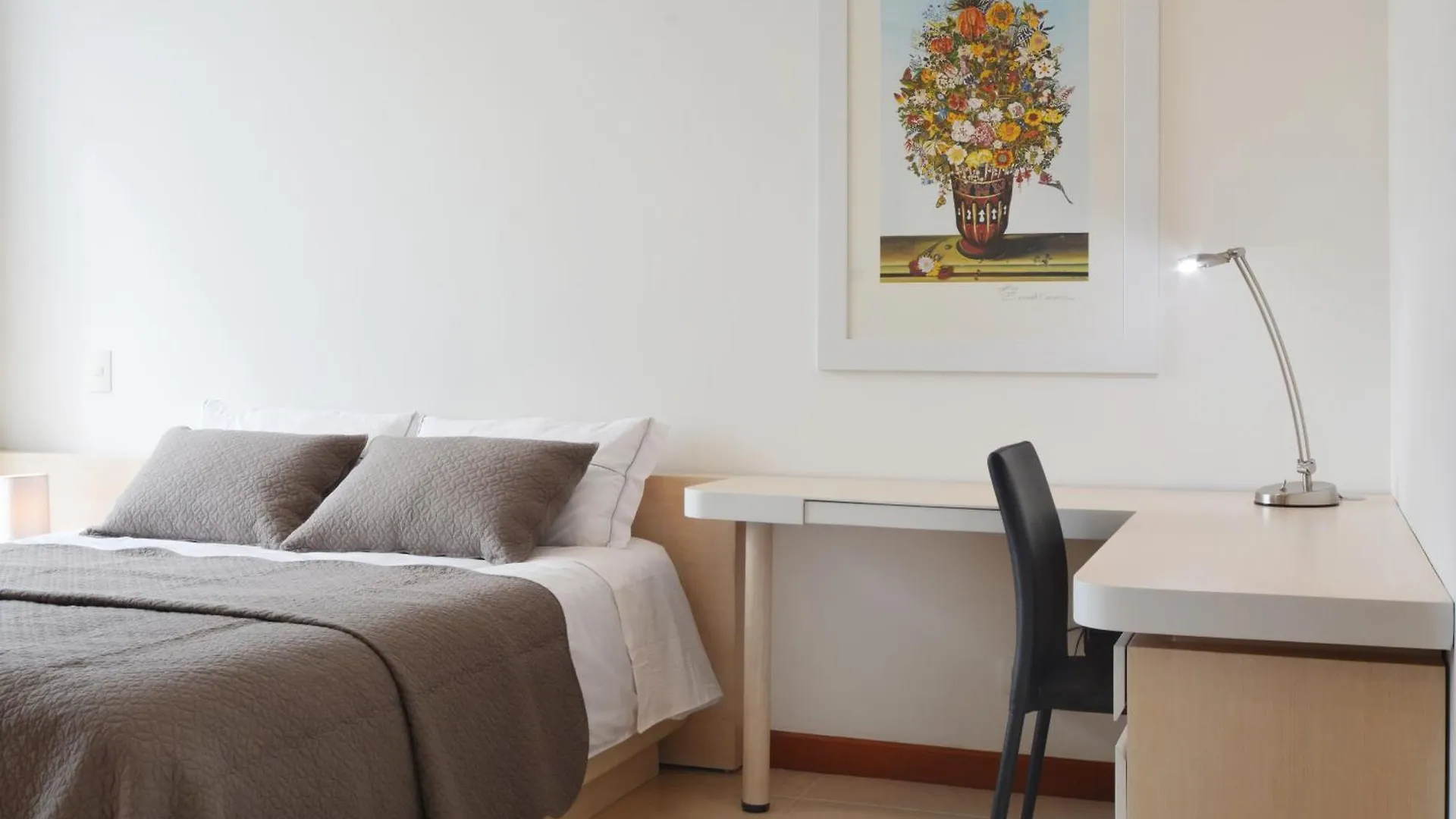 Blux Apartments Medellín 0*,  Colombia