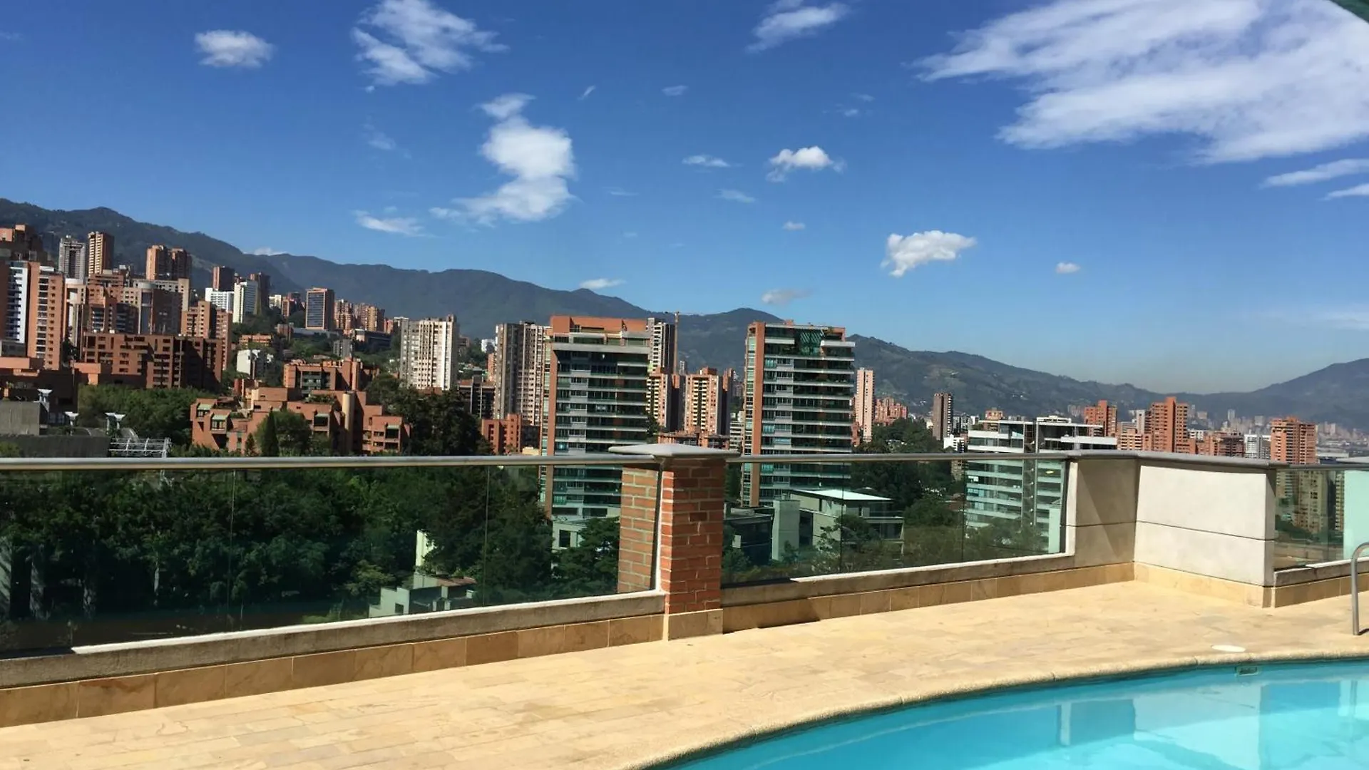 Blux Apartments Medellín